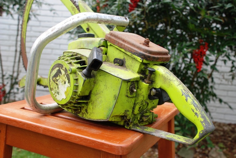 Vintage Poulan Chainsaw with Bow Saw Bar & Chain eBay